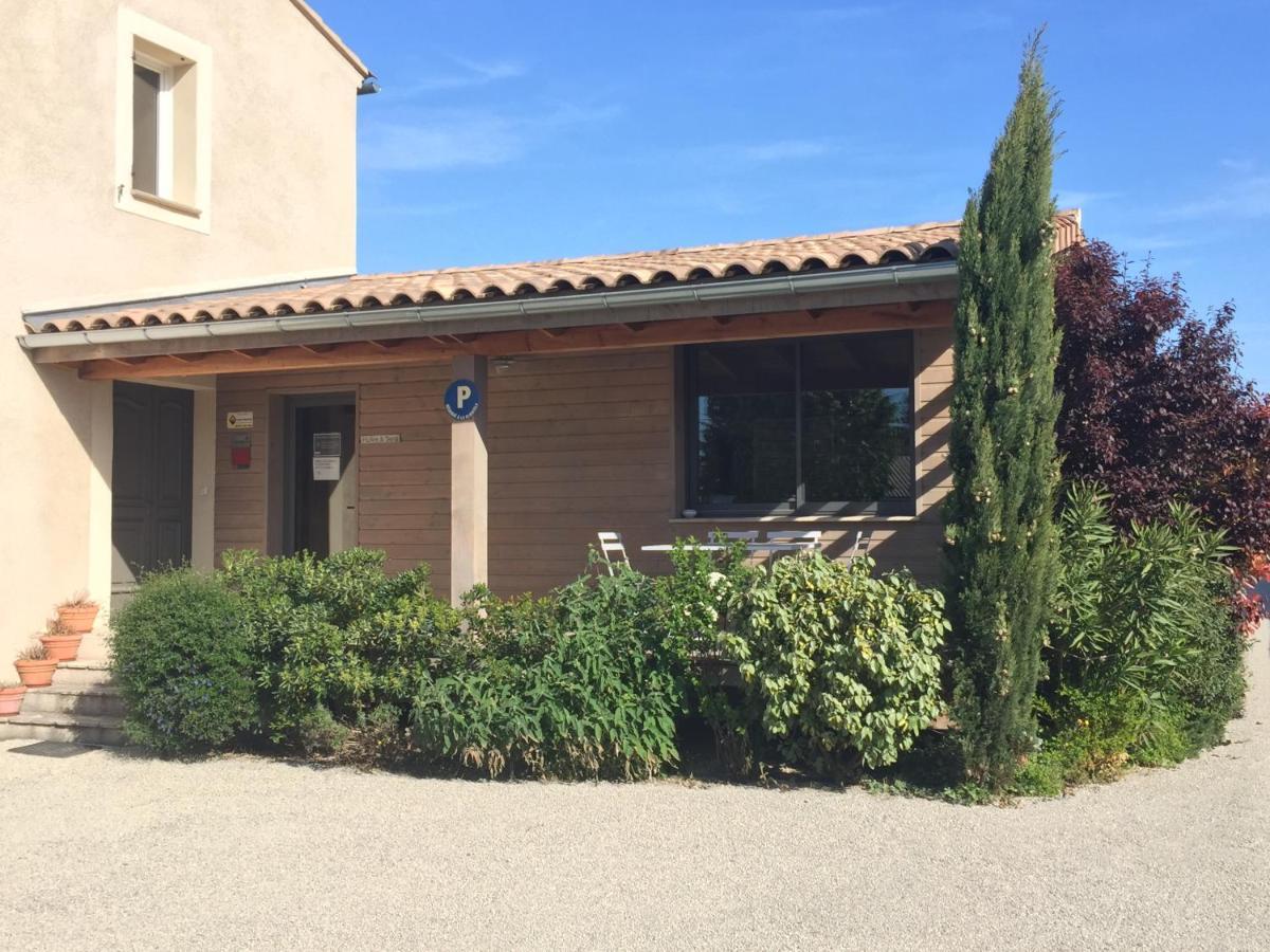Villa Spacieuse Avec Terrasse Et Vue Mont Ventoux Entrechaux Экстерьер фото