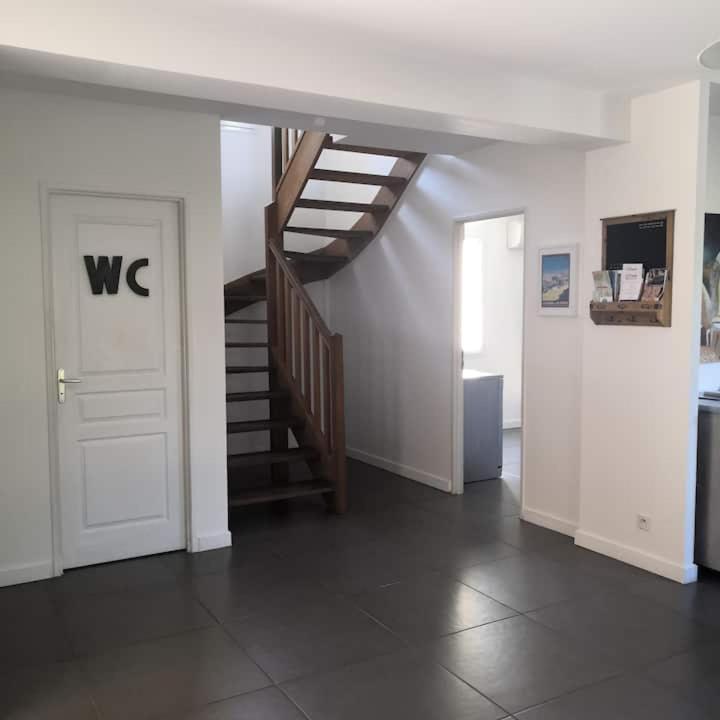 Villa Spacieuse Avec Terrasse Et Vue Mont Ventoux Entrechaux Экстерьер фото